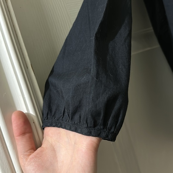 GAP SZ M black cotton with button placket, 3/4 sleeves, back box pleat - Picture 2 of 6